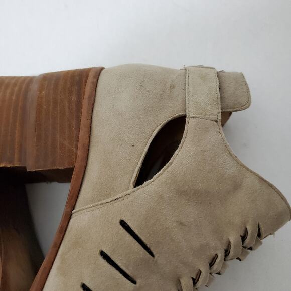 Sam Edelman | Pierson Suede Ankle Booties with Ladder Slit Design - Picture 15 of 16